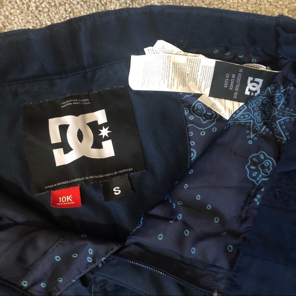 DC women Small snowpants navy blue